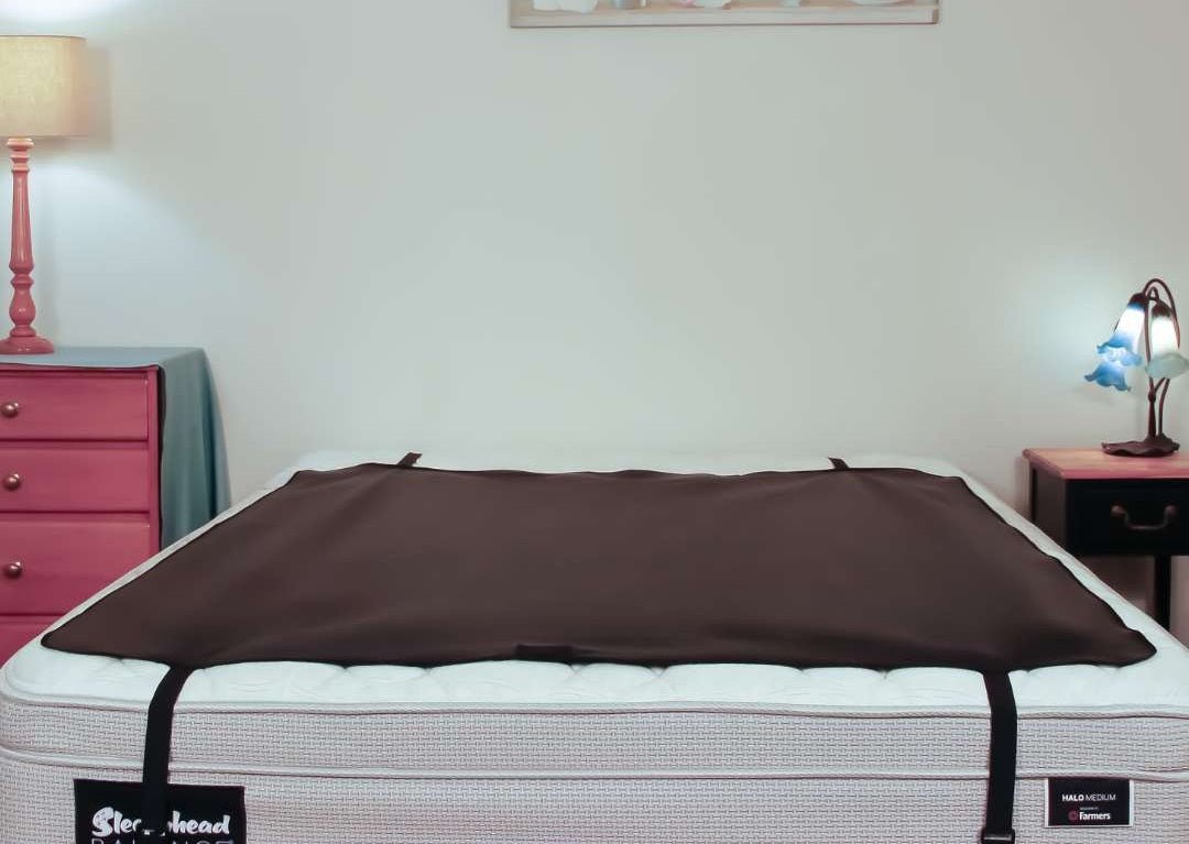 Large Earthing Mat - For use on Queen to Cali - King 140x160cm - GroundedKiwi.nzBedding Beddingadd onbed sheetdouble