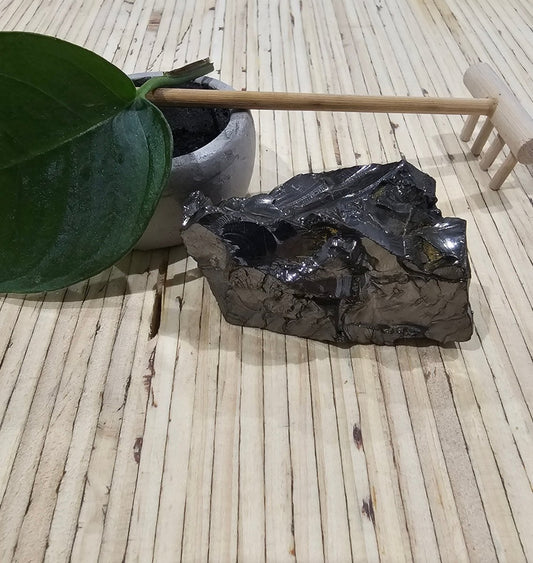 The Ultimate Shungite: Rare One-Piece Nugget - Malte Brun (New Zealand) - GroundedKiwi.nz air travelcarchunk