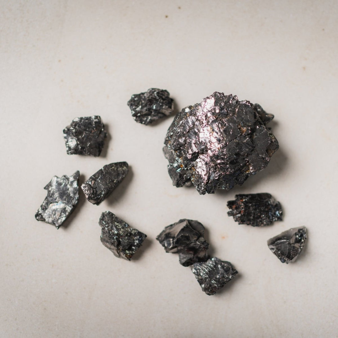 Is Your Shungite Stone Real or Just a Black Graphene Rock? - GroundedKiwi.nz