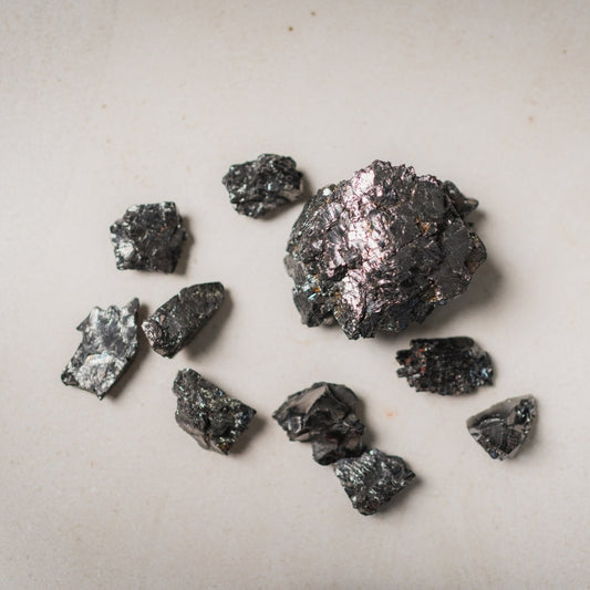 Is Your Shungite Stone Real or Just a Black Graphene Rock? - GroundedKiwi.nz