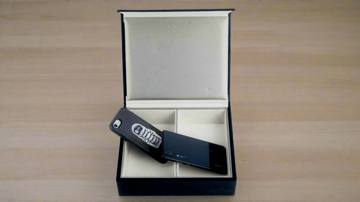 Faraday Box 'Disconnect to Reconnect' for Mobile Phones - GroundedKiwi.nzphone accessories phone accessories5gair travelanit radiation