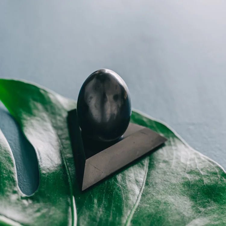 Shungite Stone Stand for Spheres or Shungite Eggs - GroundedKiwi.nz eggplateshungite