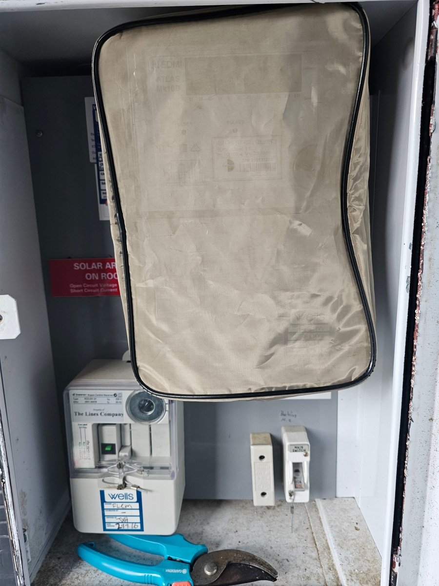 Smart Meter Cover - Radio Frequency EMF Blocker / Tamer - Reduce signal by up to 99.8% - GroundedKiwi.nz blockcoveremf